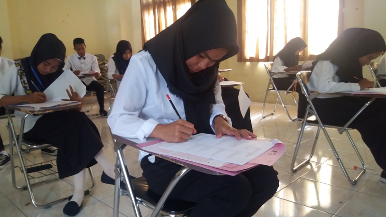 SBMPTN Di Ternate Berlangsung Lancar, Peserta Berkebutuhan Khusus Dapat Mengikuti Test