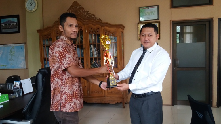 UPT TIK Dapat Penghargaan Laporan Tercepat Se Indonesia