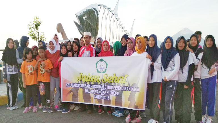 Peringati HUT Ke-9, Prodi Pendidikan Kimia FKIP Unkhair Gelar Jalan Sehat