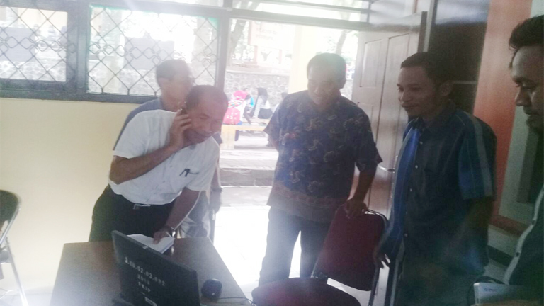 Dekan Pantau Pembuatan Website E-Learning Prodi Pendidikan Biologi