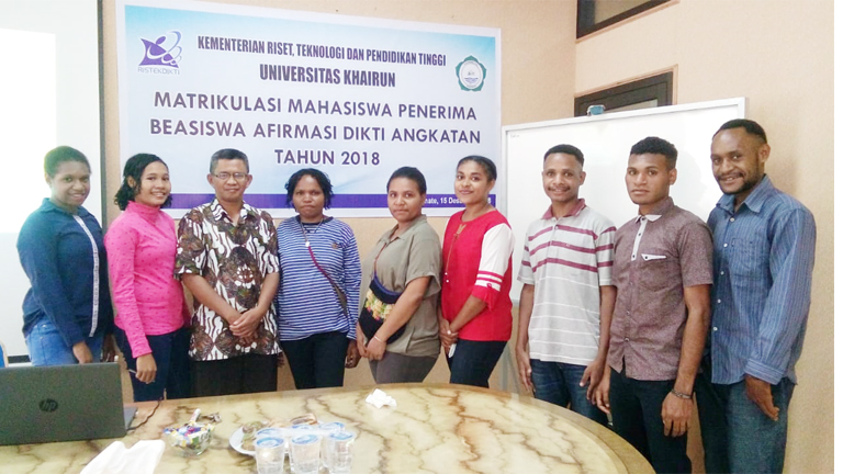 Koordinator Prodi Pendidikan Matematika Membagi Konsep Dasar Matematika dengan Mahasiswa Afirmasi DIKTI  Asal Papua