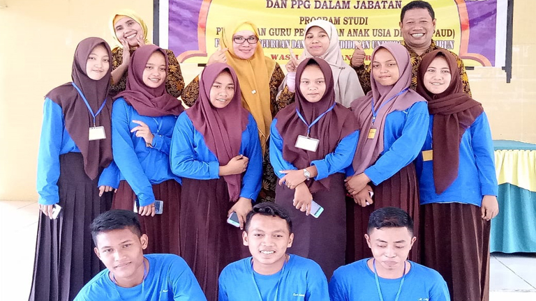 Koordinator Prodi PG-PAUD Promosikan Prodinya Dengan Mengunjungi Kecamatan Wasile