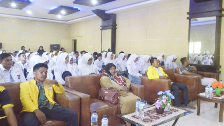 Perebutkan Piala Rektor, 19  SMA/Sederajat Ikuti Lomba Olimpiade Kimia