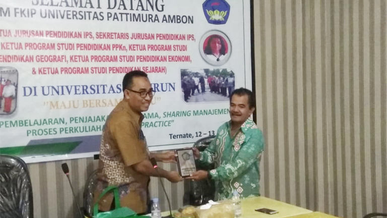 Wadek I FKIP Unkhair Bahas Peningkatan Kerjasama Saat Menerima Rombongan FKIP Unpatti Ambon