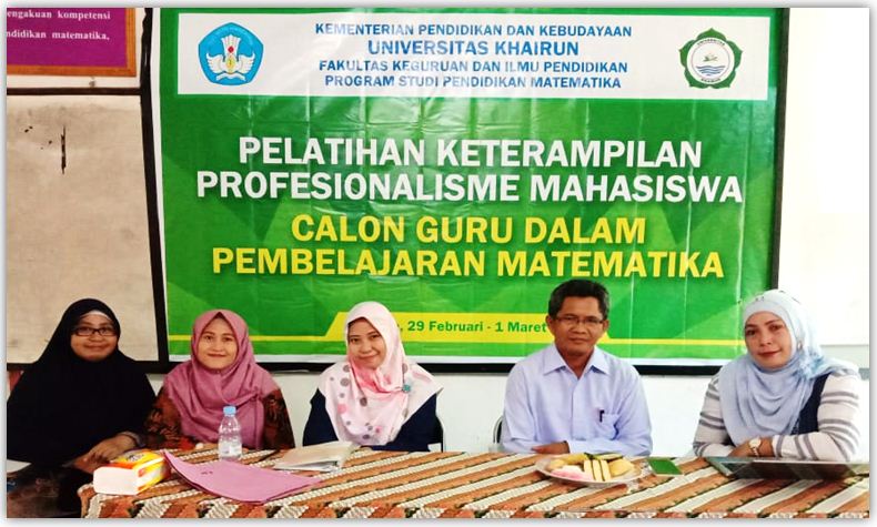 Pelatihan Keterampilan Profesionalisme Mahasiswa Calon Guru Dalam Pembelajaran Matematika