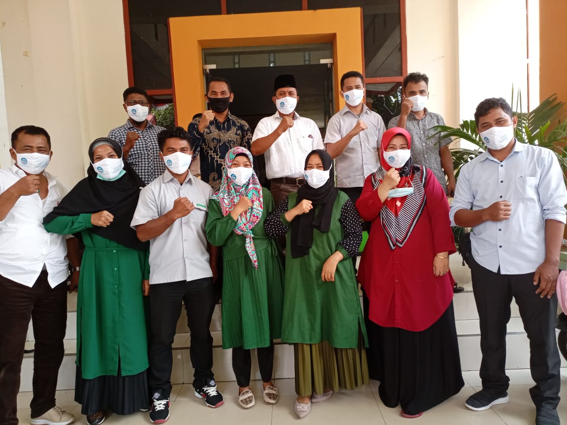 Dekan Menghimbau Dosen, Pegawai dan Mahasiswa FKIP tetap Memakai Masker dan Menjaga Jarak saat  Melaksanakan Aktivitas di Kampus