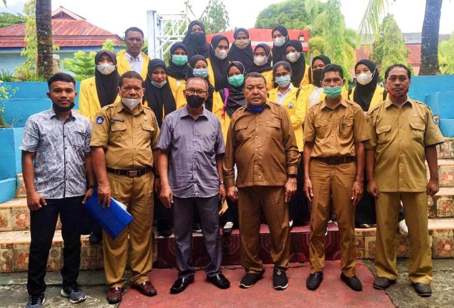 Mahasiswa FKIP UNKHAIR Pengenalan Lapangan Persekolahan (PLP-II)