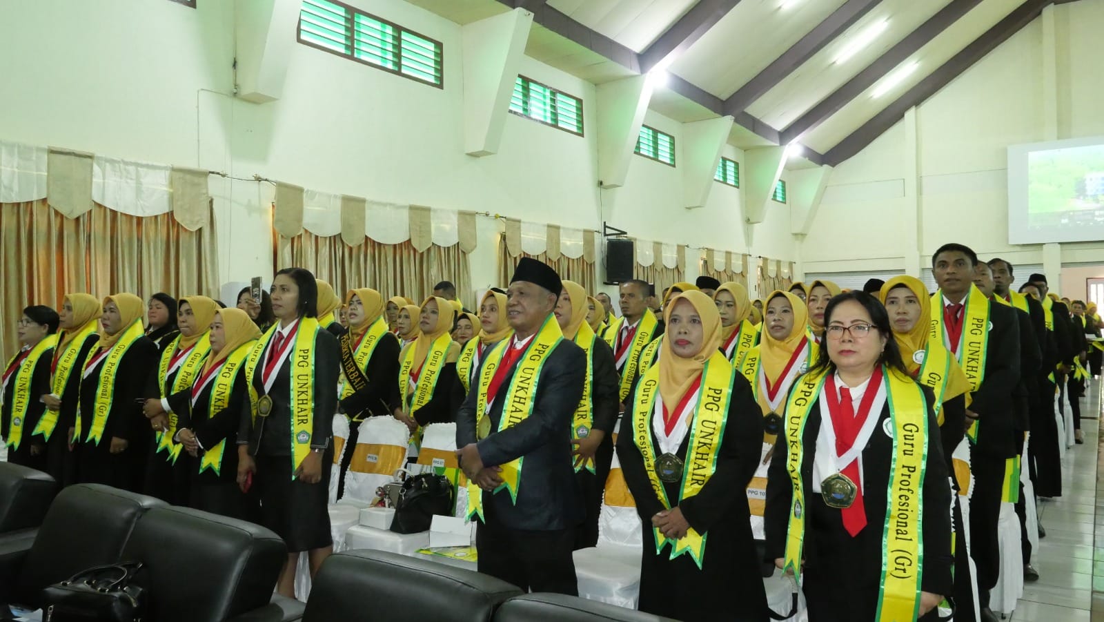 Pngukuhan 471 Mahasiswa Pendidikan Profesi Guru (PPG) Kategori 1 Angkatan 2 Tahun 2023  Oleh Rektor Universitas Khairun